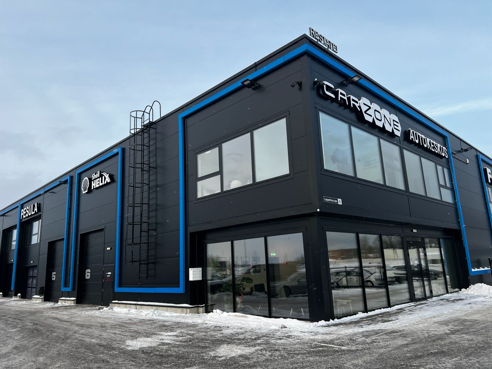 Autlio võtmeautomaat Carzone autoteeninduses, mis võimaldab auto vastuvõttu ja väljastust 24/7